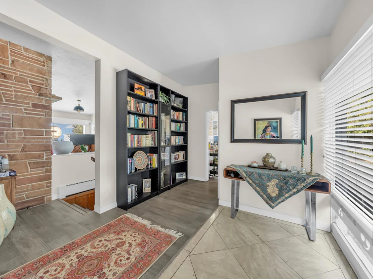 1230 Queens Avenue, West Vancouver, BC, V7S 2K2 - 4