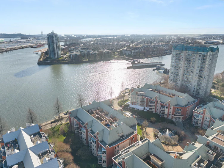208A-1220 Quayside Drive, New Westminster, BC, V3M 6H1 - 35