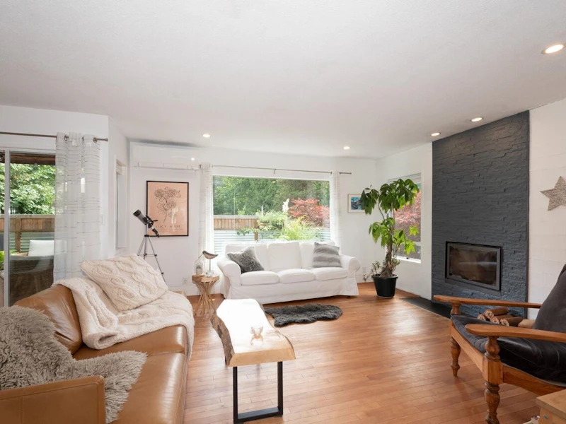 1101 Lenora Road, Bowen Island BC V0N 1G1