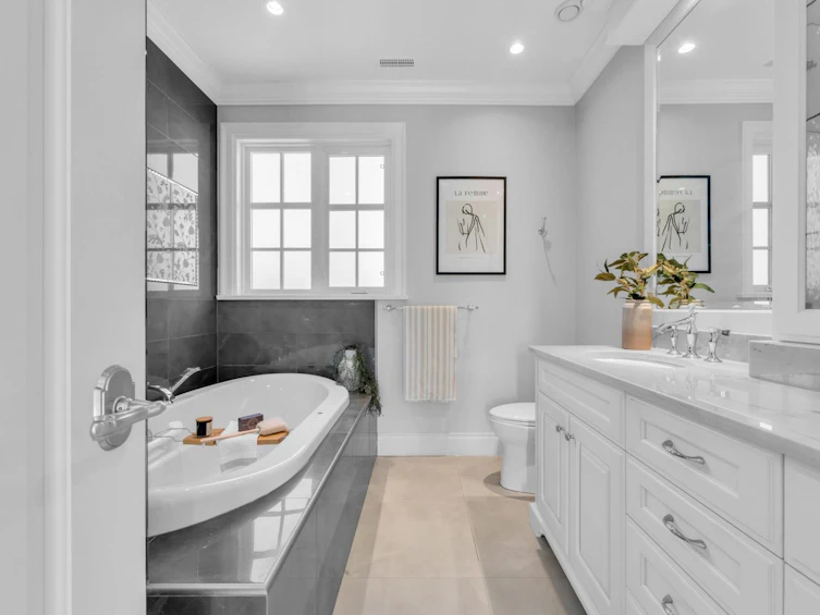 4348 Erwin Drive, West Vancouver, BC, V7V 1H6 - 23