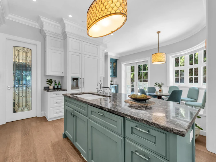 4348 Erwin Drive, West Vancouver, BC, V7V 1H6 - 9