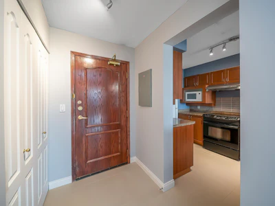 1011-7380 Elmbridge Way - 3