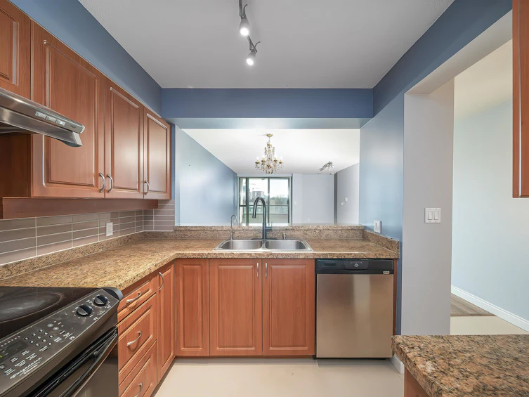 1011-7380 Elmbridge Way, Richmond, BC, V6X 4A1 - 11