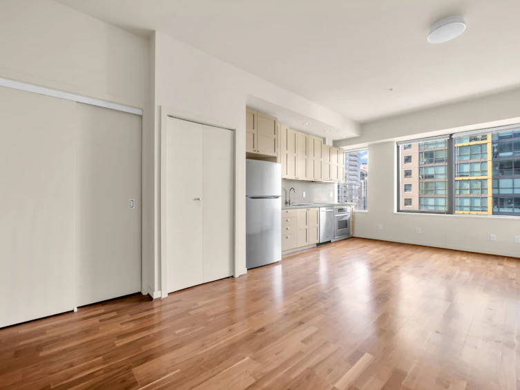 1113-1333 W Georgia Street, Vancouver, BC, V6E 4V3