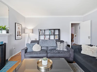 2349 E Pender Street - 5