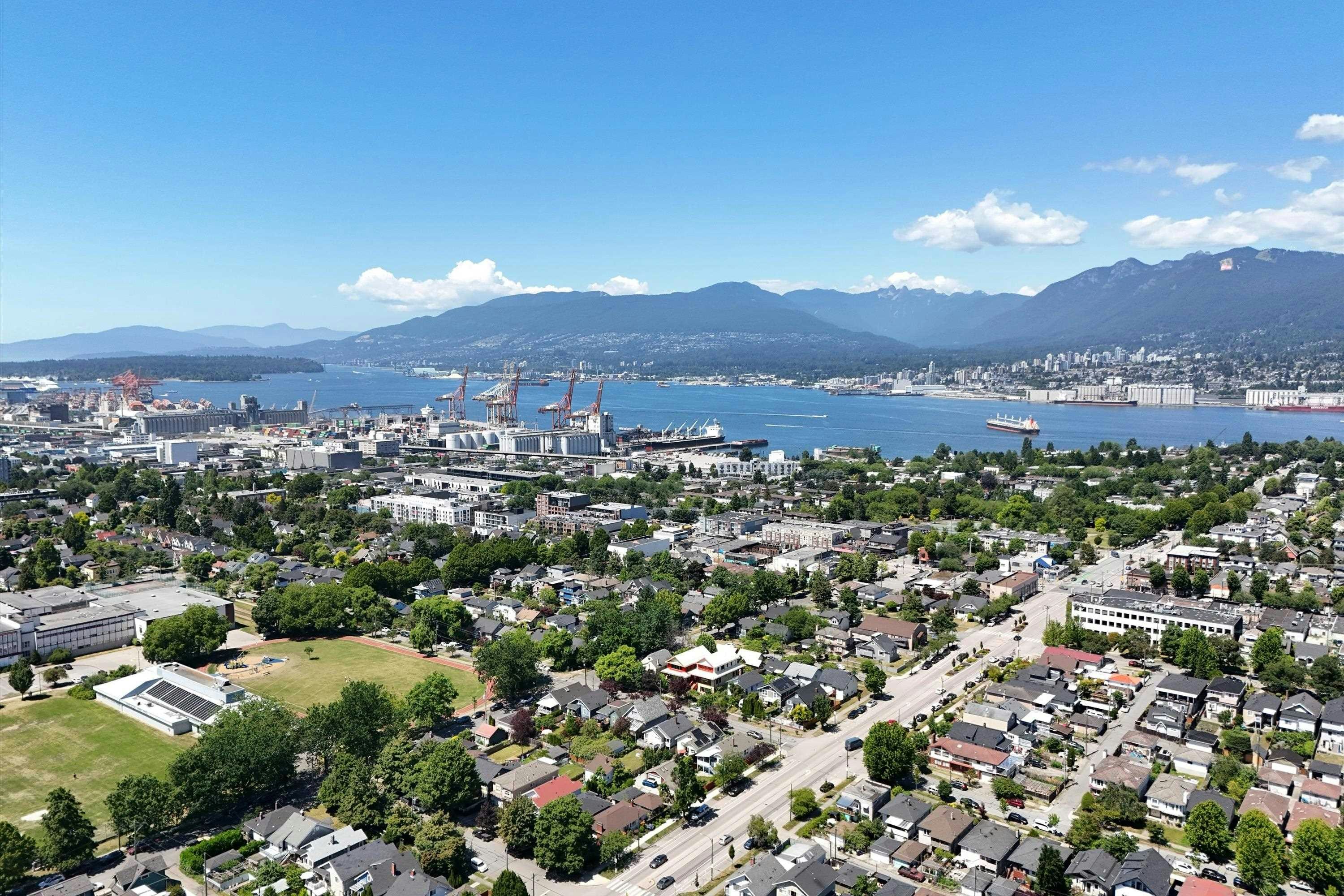 2349 E Pender Street, Vancouver, BC, V5L 1X7 - 38