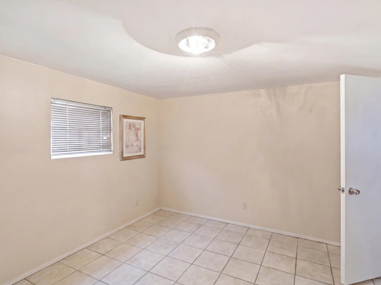 2349 E Pender Street, Vancouver, BC, V5L 1X7 - 24