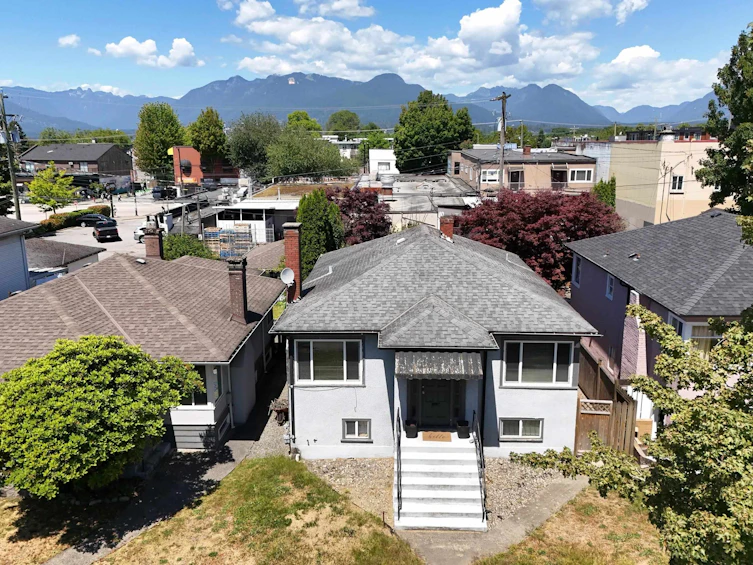 2349 E Pender Street, Vancouver, BC, V5L 1X7 - 18