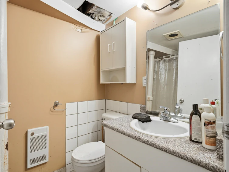 2349 E Pender Street, Vancouver, BC, V5L 1X7 - 26