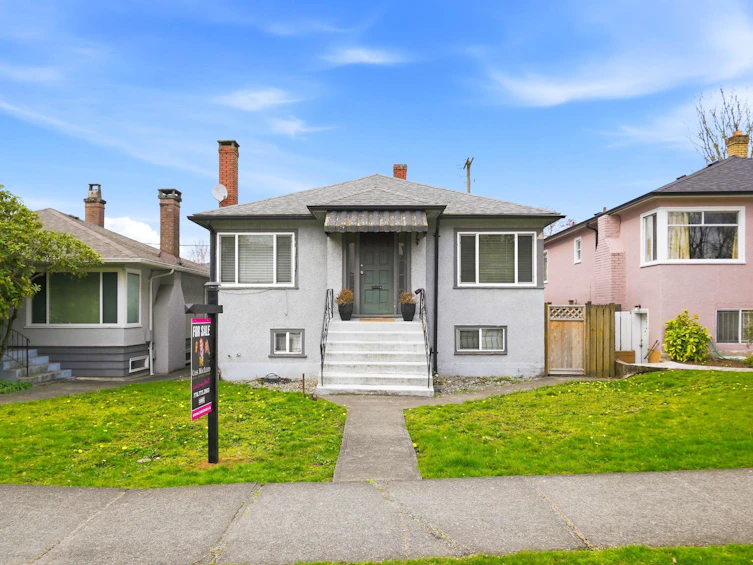 2349 E Pender Street, Vancouver, BC, V5L 1X7 - 35