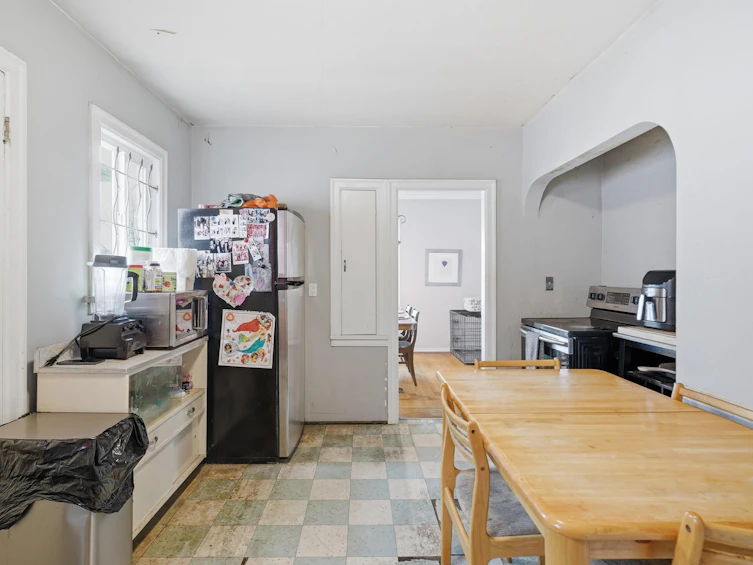 2349 E Pender Street, Vancouver, BC, V5L 1X7 - 14