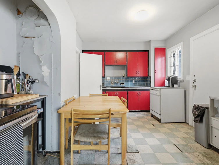 2349 E Pender Street, Vancouver, BC, V5L 1X7 - 12