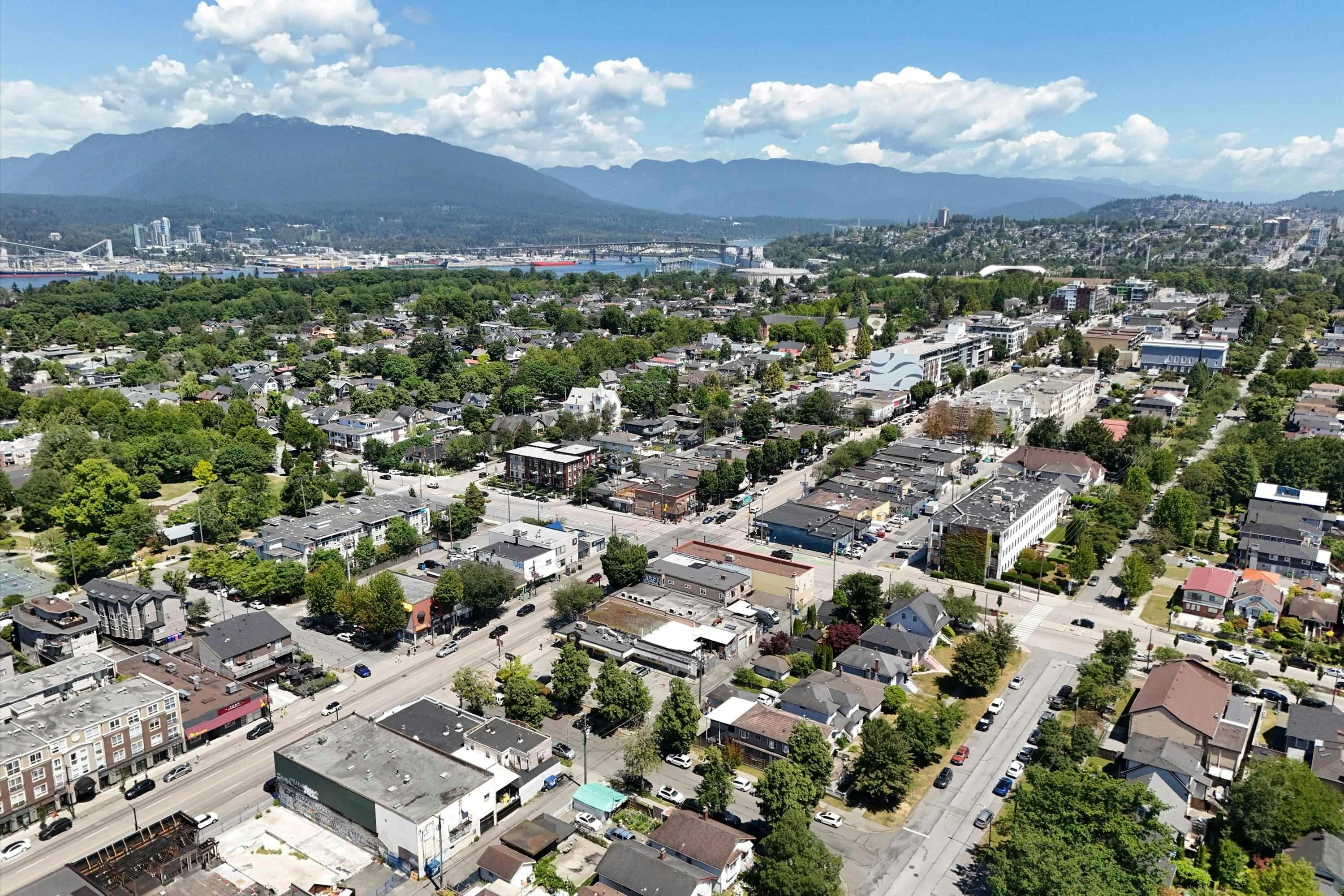 2349 E Pender Street, Vancouver, BC, V5L 1X7 - 39