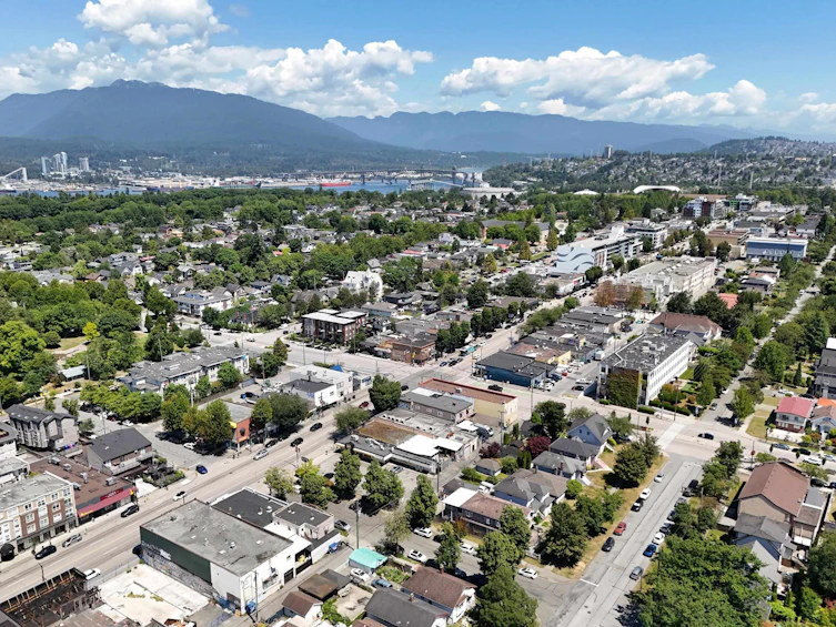 2349 E Pender Street, Vancouver, BC, V5L 1X7 - 39