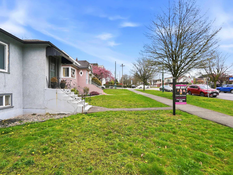 2349 E Pender Street, Vancouver, BC, V5L 1X7 - 6