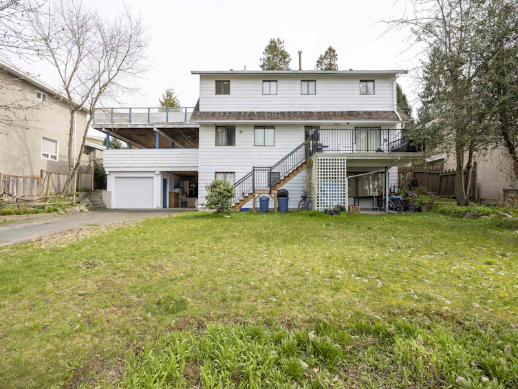 1277 Holdom Avenue, Burnaby, BC, V5B 3V5 - 11