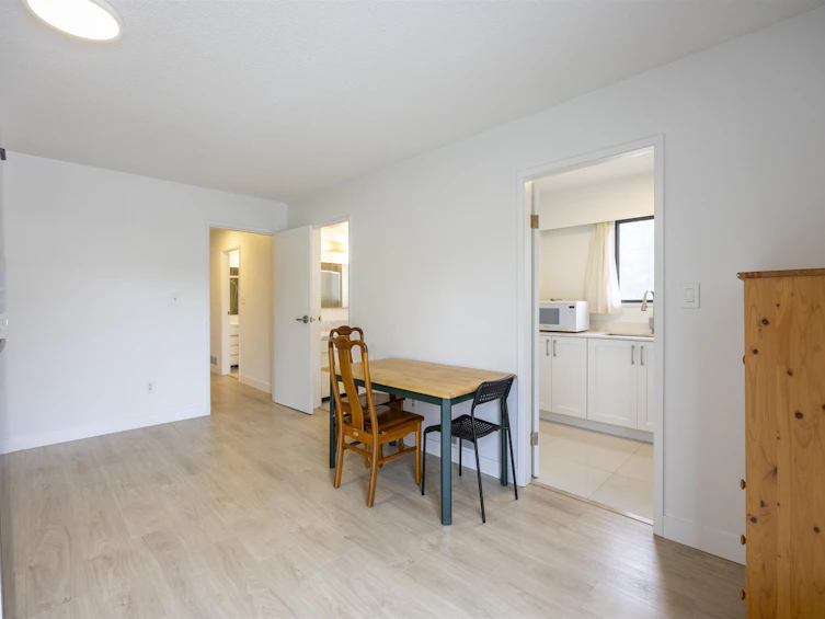 1277 Holdom Avenue, Burnaby, BC, V5B 3V5 - 16