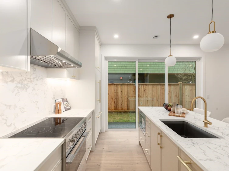 462 E 17th Avenue, Vancouver, BC, V5V 1B1 - 8