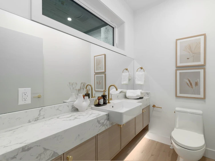 462 E 17th Avenue, Vancouver, BC, V5V 1B1 - 12