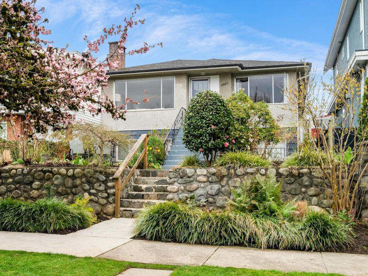 3050 E 21st Avenue, Vancouver, BC, V5M 2W7 - 2