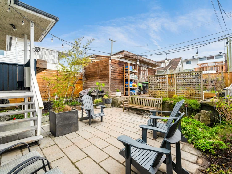 3050 E 21st Avenue, Vancouver, BC, V5M 2W7 - 27