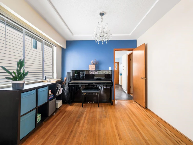 3050 E 21st Avenue, Vancouver, BC, V5M 2W7 - 11