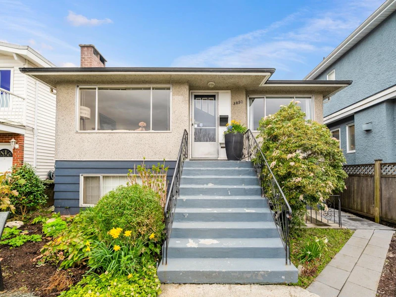 3050 E 21st Avenue, Vancouver BC V5M 2W7