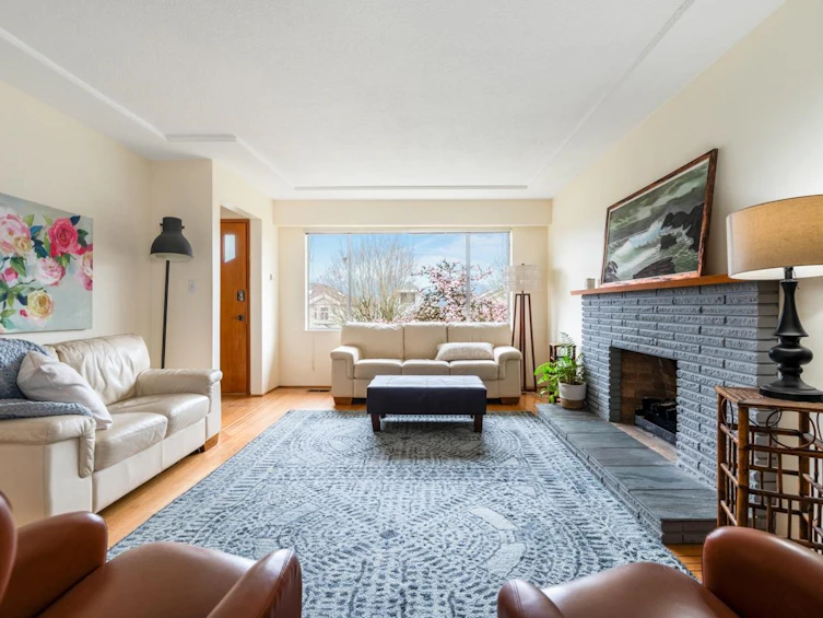 3050 E 21st Avenue, Vancouver, BC, V5M 2W7 - 3