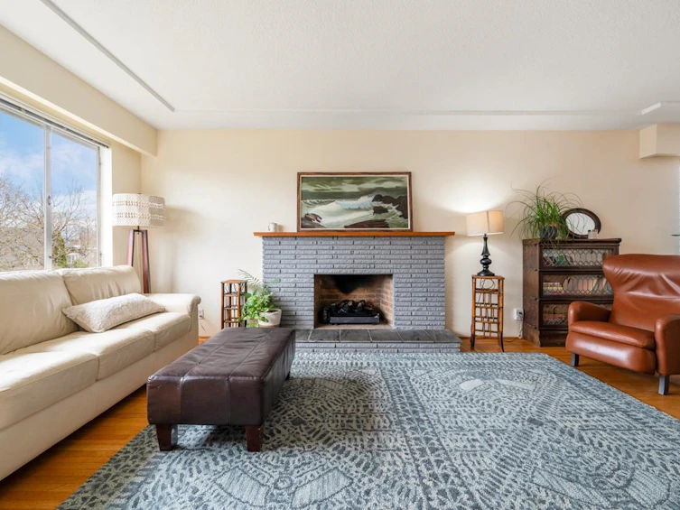 3050 E 21st Avenue, Vancouver, BC, V5M 2W7 - 4