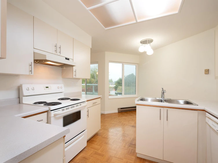 203-7600 Francis Road, Richmond, BC, V6Y 1A2 - 3