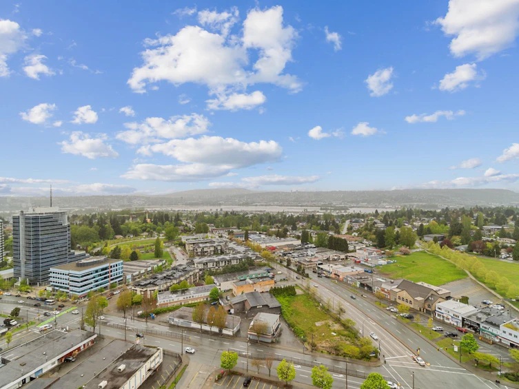 2302-10750 135a Street, Surrey, BC, V3T 0V4 - 2