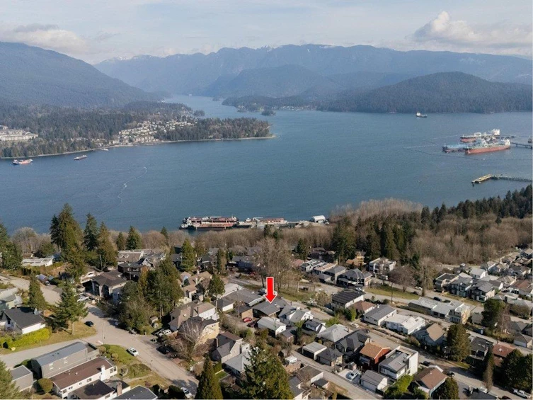 151 N Holdom Avenue, Burnaby, BC, V5B 1K2 - 3