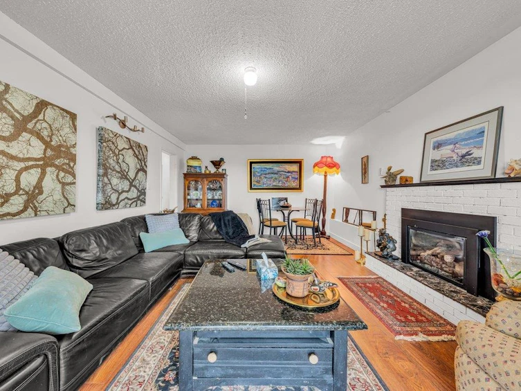 151 N Holdom Avenue, Burnaby, BC, V5B 1K2 - 20