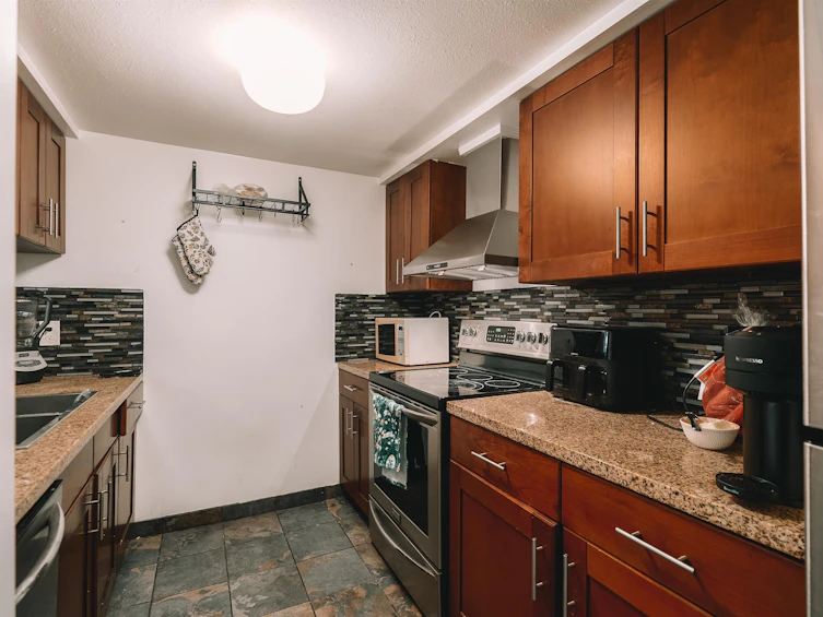 8-365 Ginger Drive, New Westminster, BC, V3L 5L5 - 9