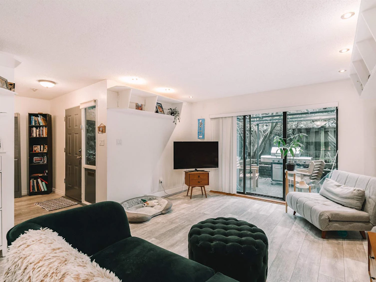 8-365 Ginger Drive, New Westminster, BC, V3L 5L5 - 4