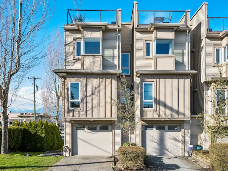 18-3788 Laurel Street, Burnaby, BC, V5G 1M7