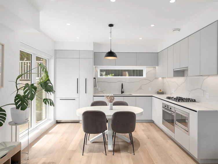 101-239 E 16th Avenue, Vancouver, BC, V5T 2T5 - 3