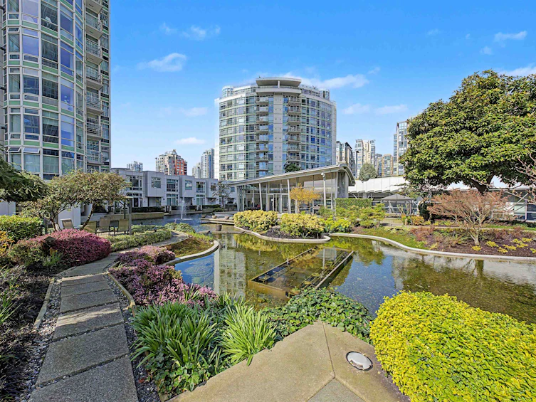 TH A-1199 Marinaside Crescent, Vancouver, BC, V6Z 2Y2 - 37