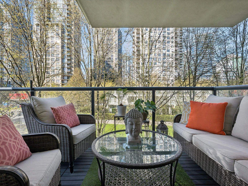 310 - 939 Expo Boulevard, Vancouver BC V6Z 3G7