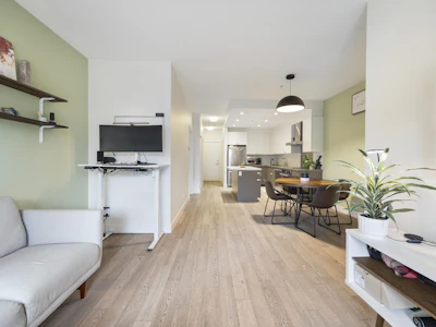 209-3399 Noel Drive - 3