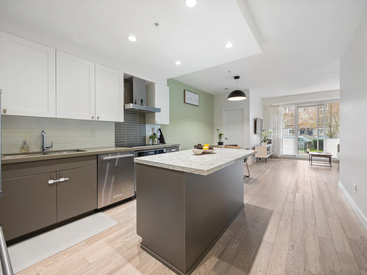 209-3399 Noel Drive, Burnaby, BC, V3J 0G8 - 9
