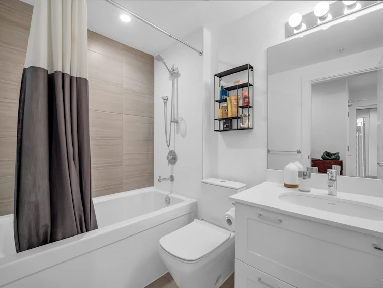 506-131 E 3rd Street, North Vancouver, BC, V7L 0E3 - 16
