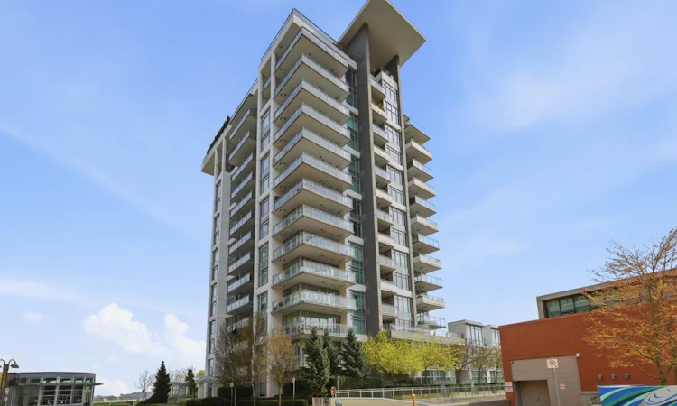902-200 Nelson's Crescent