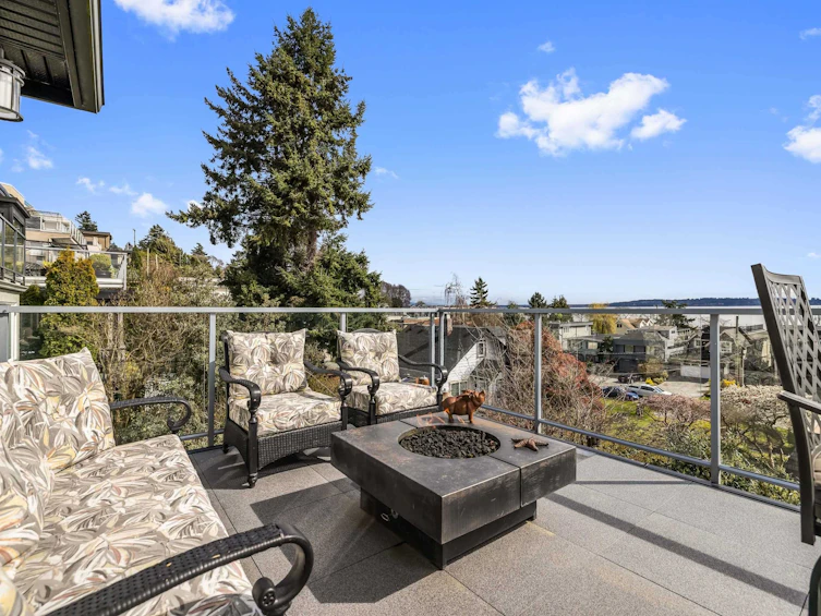 14738 Mcdonald Avenue, Surrey, BC, V4B 2C8 - 16