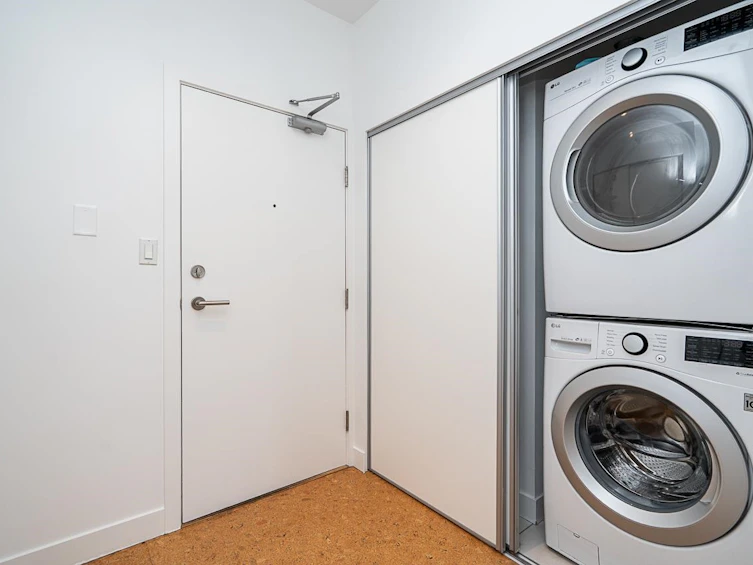 303-2828 Main Street, Vancouver, BC, V5T 3G2 - 25