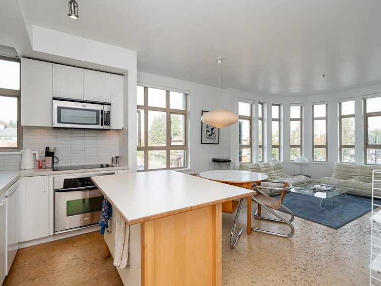 303-2828 Main Street, Vancouver, BC, V5T 3G2 - 4