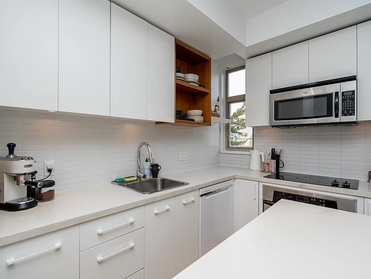 303-2828 Main Street, Vancouver, BC, V5T 3G2 - 6