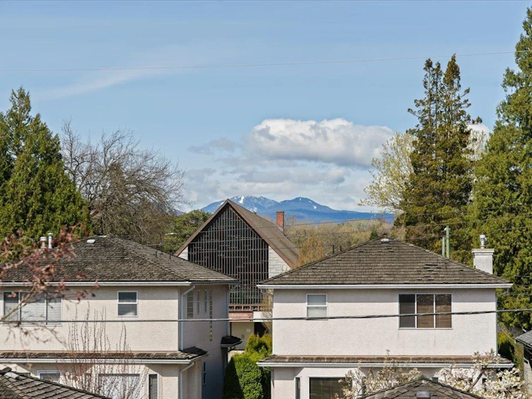 2755 W 42nd Avenue, Vancouver, BC, V6N 3G4 - 24
