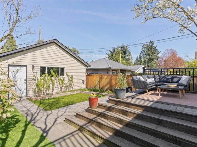 2755 W 42nd Avenue, Vancouver, BC, V6N 3G4 - 35