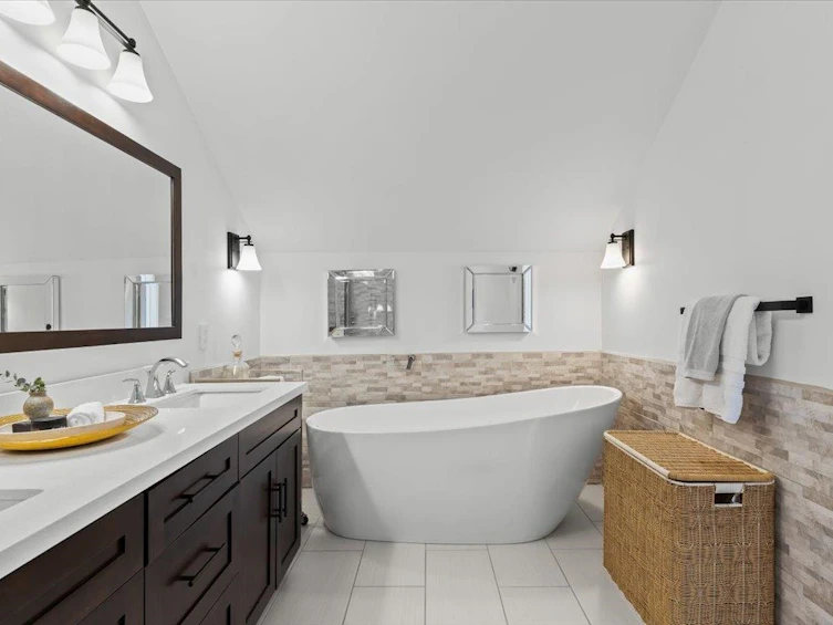 2755 W 42nd Avenue, Vancouver, BC, V6N 3G4 - 19